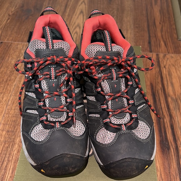 Keen Women’s Koven Waterproof Hiking Shoe - Picture 2 of 8